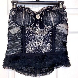 Fredrick’s of Hollywood bustier corset